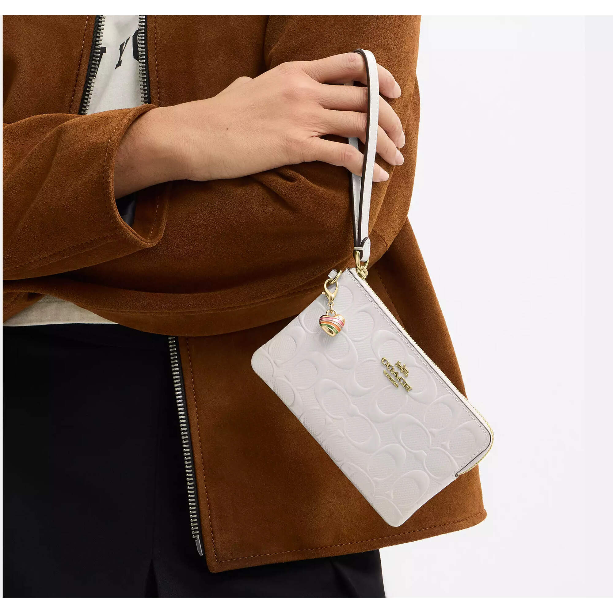 Coach Women's Wristlet - Pebble Leather Corner Zip, Gold/Chalk | CP483 CHK
