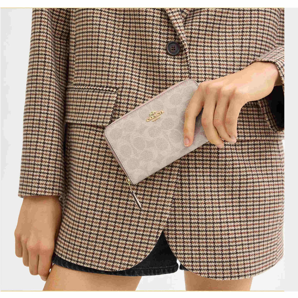 Coach Women's Zip Wallet - Signature Canvas Medium Id, Gold/Sand/Chalk | CW781 SD CHK